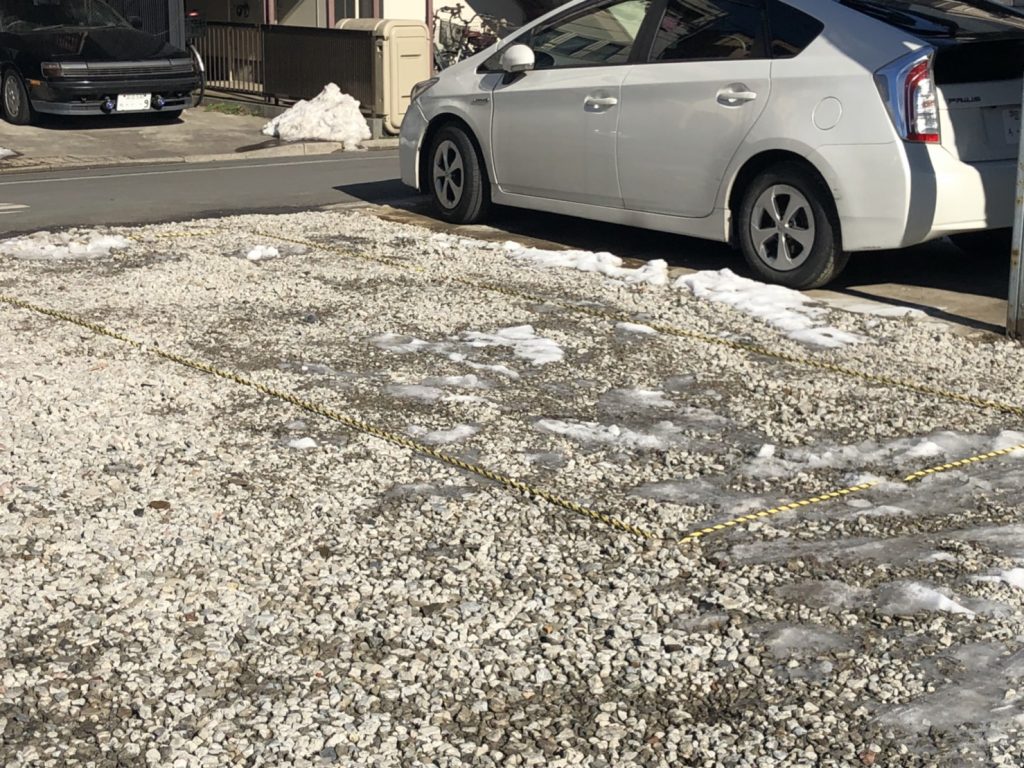 荒川区西日暮里　砕石敷駐車場工事
